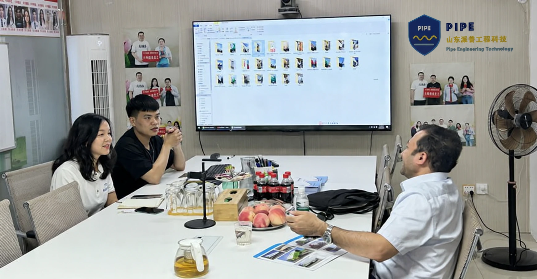 Customer meeting at our office